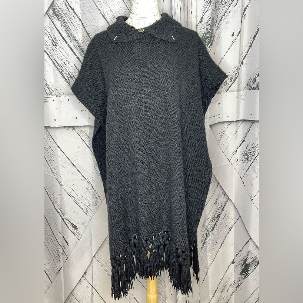 Black knit long fringed poncho OS